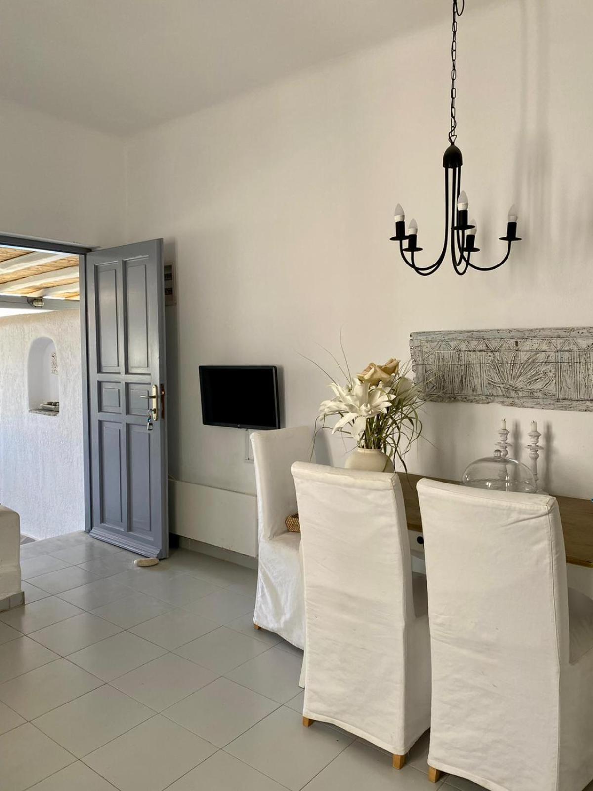 Beautiful House With Stunning Views In Costa Ilios Mykonos Town